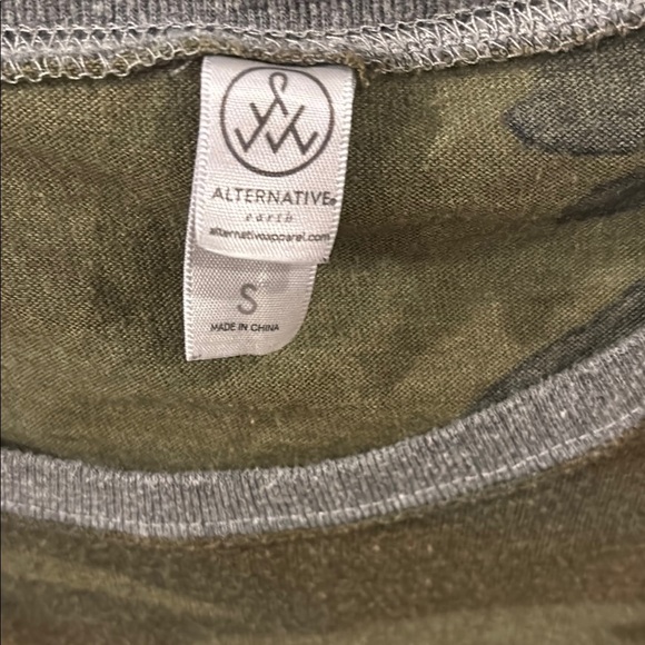 Casual Camouflage & Grey Raglan Sleeve Top (Size Small) - Picture 2 of 5